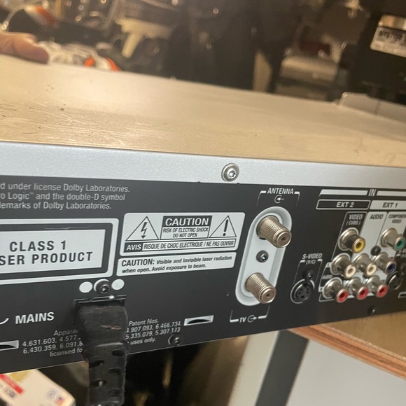 Magnavox dvd recorder unit - Picture 11 of 13